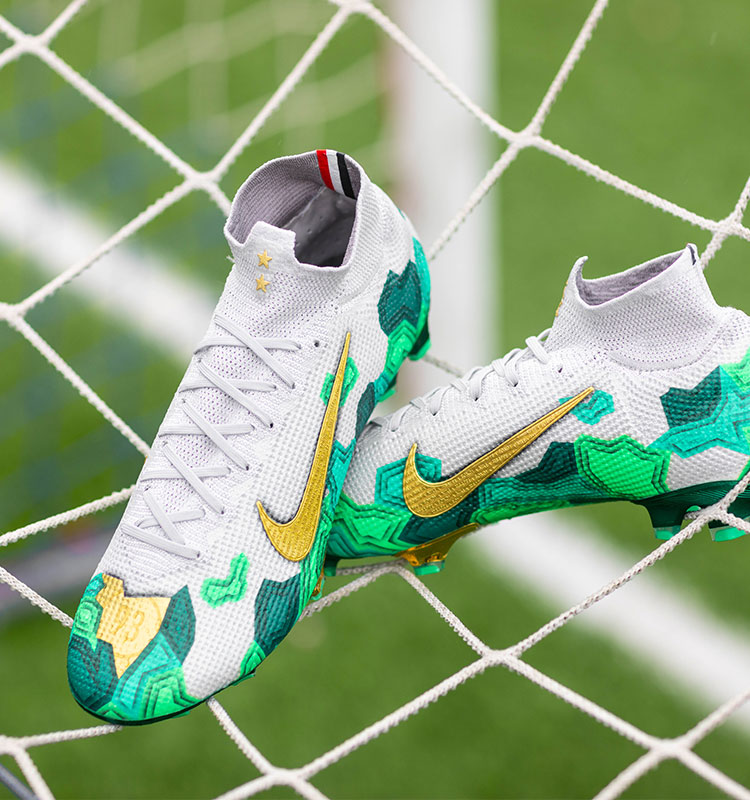 Crampon nike mbappé new arrivals