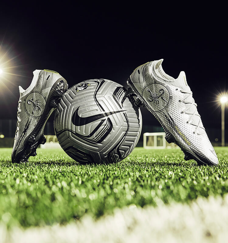 Nike chrome shop scorpion football